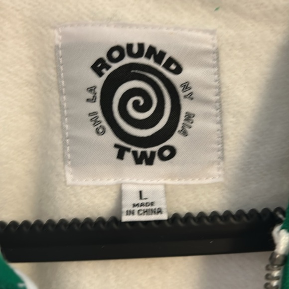 Round Two Multicolor Knit Collection Hooded SweatShirt Size Large - Picture 2 of 9